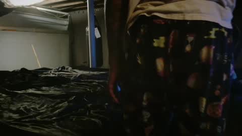 xxxjrstrokesxxx online show from February 5, 3:44 am