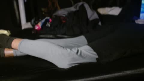 xxxjrstrokesxxx online show from February 7, 2:26 am