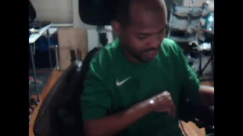 Snapshot of xxxonwheelz chatting on February 16, 12:51 am xxxonwheelz online show from February 16, 12:51 am