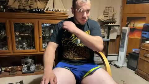 Snapshot of xxxscubastevexx chatting on May 4, 4:52 am ScubaSteve online show from May 4, 4:52 am