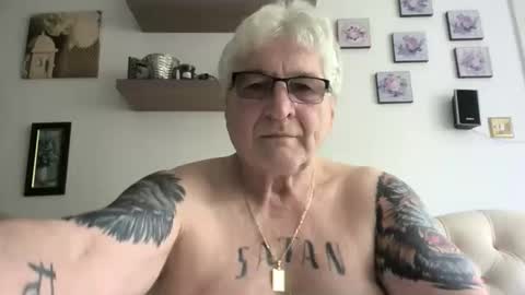 xxxxpeter55 online show from June 1, 12:51 pm