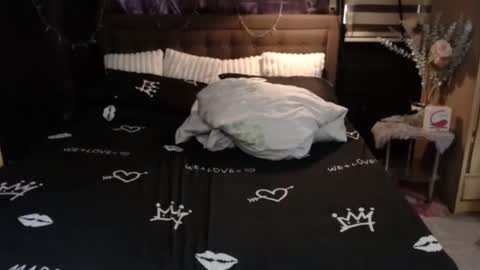 Angela online show from February 28, 8:37 am