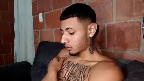 Snapshot of yajz chatting on October 31, 4:57 am Yajz online show from October 31, 4:57 am