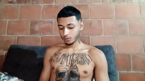 Snapshot of yajz chatting on November 20, 6:46 am Yajz online show from November 20, 6:46 am