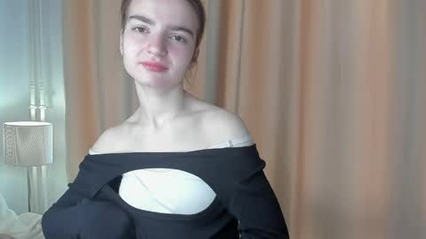 Snapshot of yala_111 chatting on April 9, 5:29 am Yala online show from April 9, 5:29 am