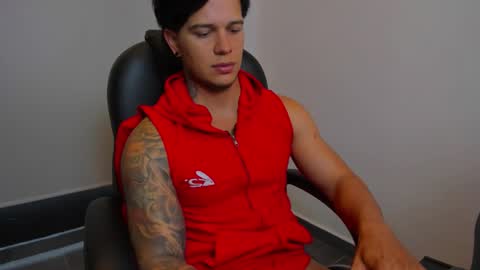 new here online show from December 4, 12:58 pm