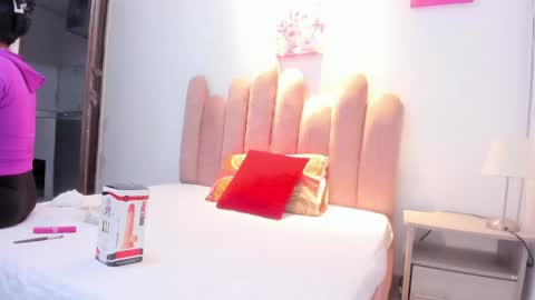 yara10_ online show from April 30, 11:27 am