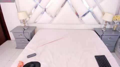 Snapshot of yaragarcia chatting on February 12, 3:45 am Yara online show from February 12, 3:45 am