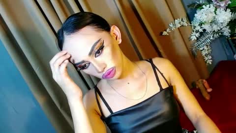 miss yasii online show from February 3, 7:10 pm