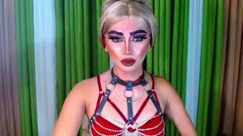 miss yasii online show from September 14, 3:44 pm