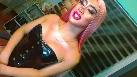 miss yasii online show from July 17, 2:13 pm