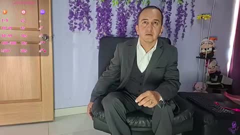 Snapshot of yazfore chatting on July 20, 2:08 pm Hazzan online show from July 20, 2:08 pm