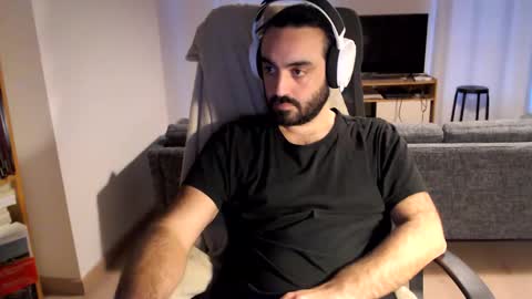 yeeaahoo online show from February 4, 4:57 pm