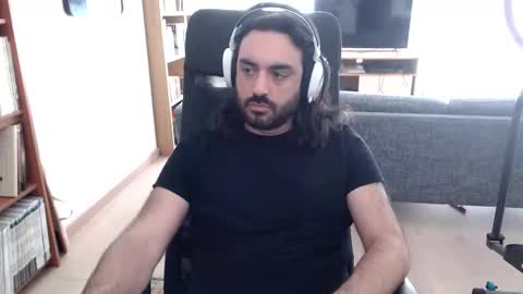 yeeaahoo online show from April 27, 10:46 am