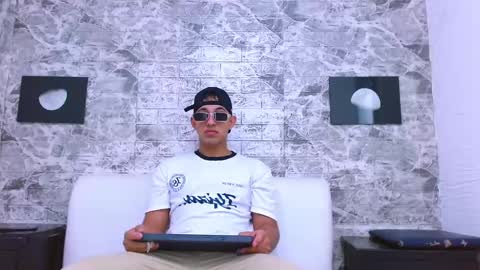 Yeison online show from November 12, 10:15 am