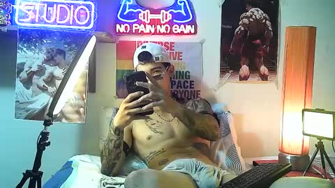 Snapshot of yeisoncastellanos1999 chatting on September 15, 11:49 pm yeisoncastellanos1999 online show from September 15, 11:49 pm