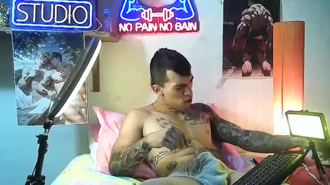 Snapshot of yeisoncastellanos1999 chatting on September 29, 11:42 pm yeisoncastellanos1999 online show from September 29, 11:42 pm