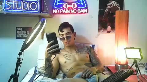 Snapshot of yeisoncastellanos1999 chatting on October 11, 2:26 pm yeisoncastellanos1999 online show from October 11, 2:26 pm