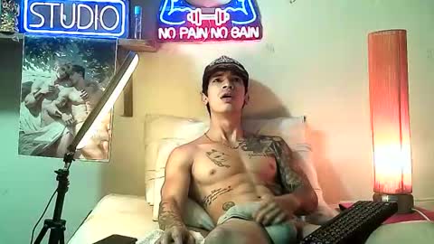 Snapshot of yeisoncastellanos1999 chatting on November 26, 9:16 pm yeisoncastellanos1999 online show from November 26, 9:16 pm