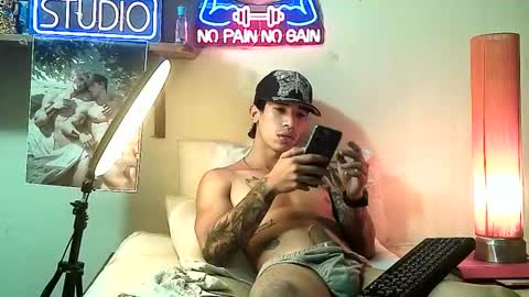 Snapshot of yeisoncastellanos1999 chatting on November 29, 11:19 pm yeisoncastellanos1999 online show from November 29, 11:19 pm