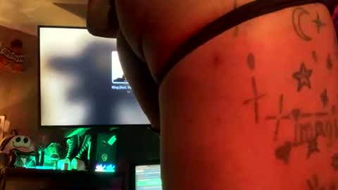 Ella Ts online show from July 19, 9:29 pm