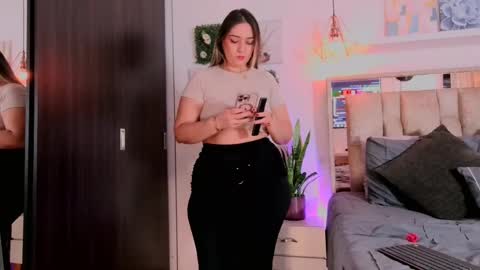 yellow_lily online show from April 10, 3:39 pm