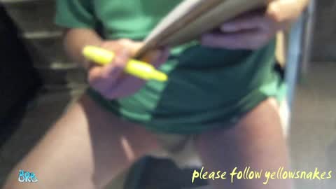 Snapshot of yellowsnakes chatting on June 25, 10:53 am . y e l l o w s n a k e s . online show from June 25, 10:53 am