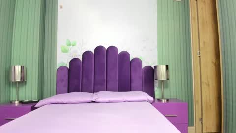 Snapshot of yess__daddy chatting on February 21, 10:17 am yess__daddy online show from February 21, 10:17 am