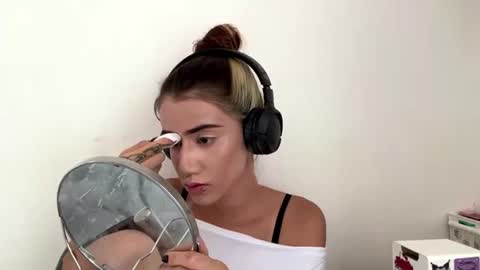 Julia 3 online show from July 8, 1:59 pm