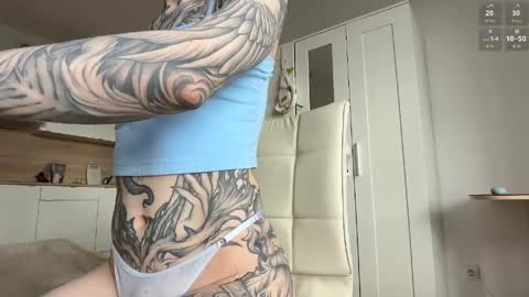 yexes online show from April 18, 9:46 am