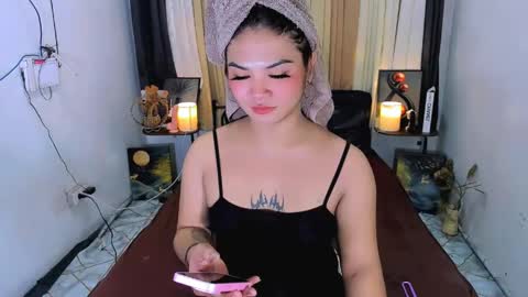 yhanna_08 online show from May 24, 8:52 am