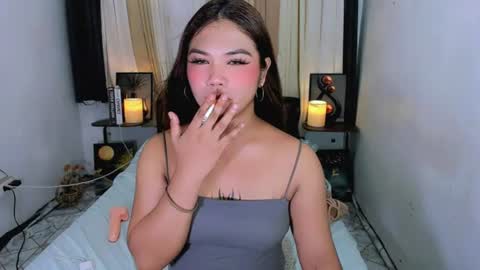 yhanna_08 online show from June 12, 10:36 am