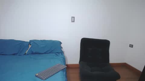 Snapshot of ying_yang_ chatting on April 1, 11:35 pm tulipan online show from April 1, 11:35 pm