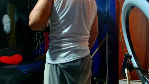 yingandyangg online show from March 6, 11:01 pm