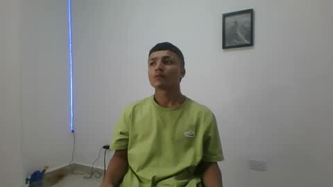 yissus_20 online show from April 10, 4:44 pm