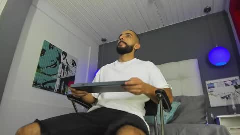 Yiyo online show from February 9, 4:04 am