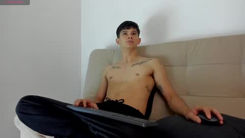 yizus_bonz online show from April 21, 11:29 pm