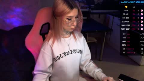     online show from December 30, 9:40 pm