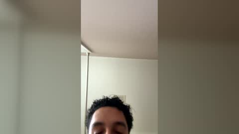 Snapshot of yodog242 chatting on May 24, 9:53 pm yodog242 online show from May 24, 9:53 pm