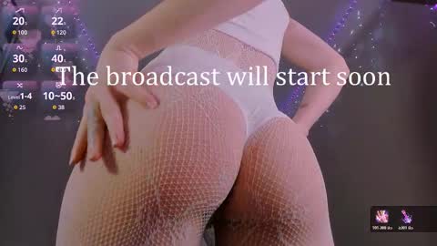 Mikaella - Mika online show from February 23, 8:50 pm