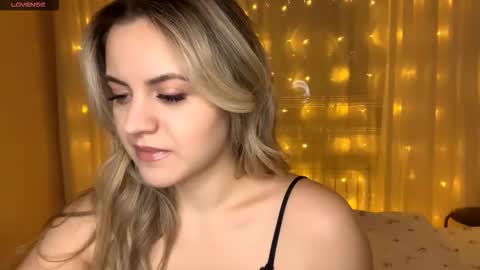 Hey Guys My name is Vivienne online show from January 15, 12:26 am