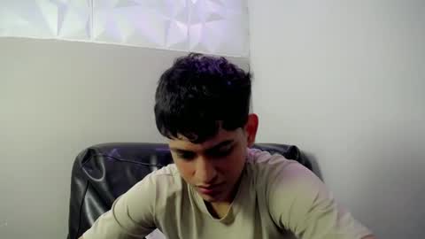YOSEP online show from April 28, 3:33 am