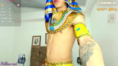 Snapshot of yoshua_smith chatting on May 26, 8:27 pm Yoshua Smith online show from May 26, 8:27 pm