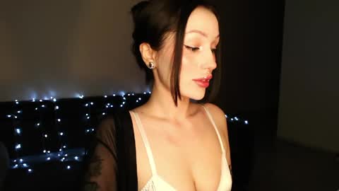 Sophie online show from April 14, 9:43 pm