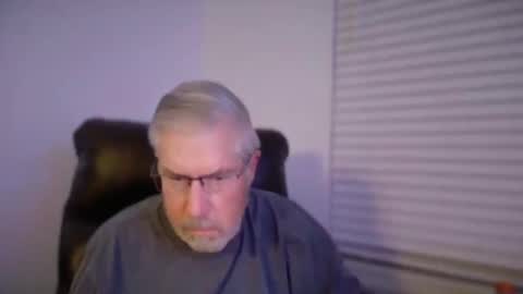 Colorado Guy Straight online show from December 19, 12:12 pm