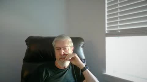 Colorado Guy Straight online show from May 30, 1:19 pm