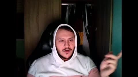 Snapshot of younromki chatting on January 27, 11:54 pm A... online show from January 27, 11:54 pm