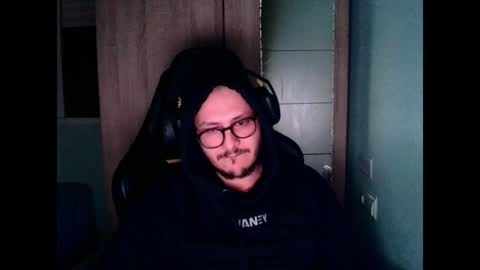 Snapshot of younromki chatting on February 6, 11:58 pm A... online show from February 6, 11:58 pm