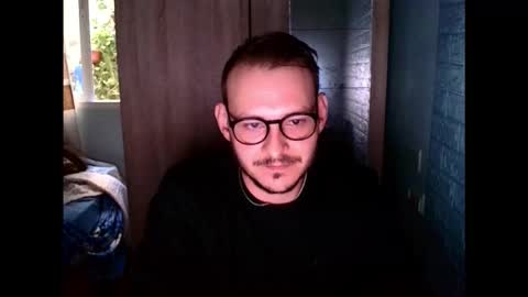 Snapshot of younromki chatting on February 12, 9:37 am A... online show from February 12, 9:37 am