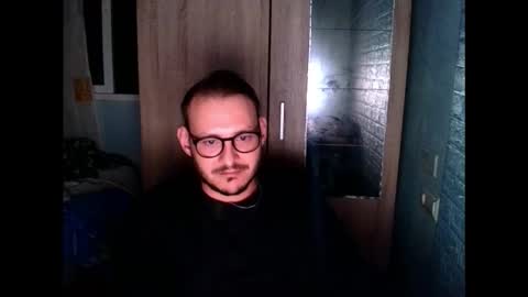 Snapshot of younromki chatting on February 13, 12:39 am A... online show from February 13, 12:39 am